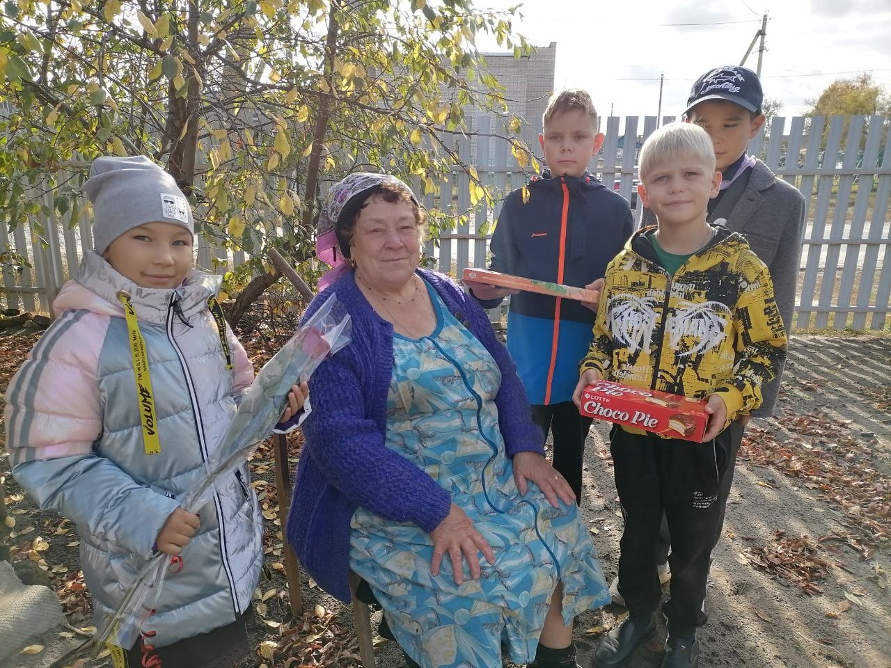 Примите поздравления, дорогие ветераны педагогического труда!.